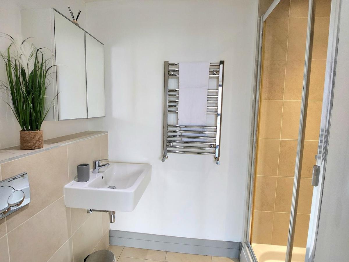 דירות בלפסט Pass The Keys Stunning Penthouse With Balcony Sunset Views מראה חיצוני תמונה
