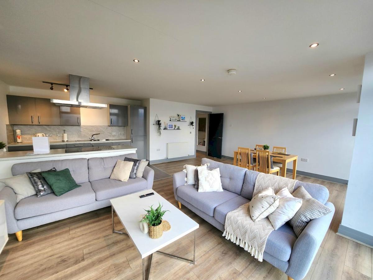 דירות בלפסט Pass The Keys Stunning Penthouse With Balcony Sunset Views מראה חיצוני תמונה