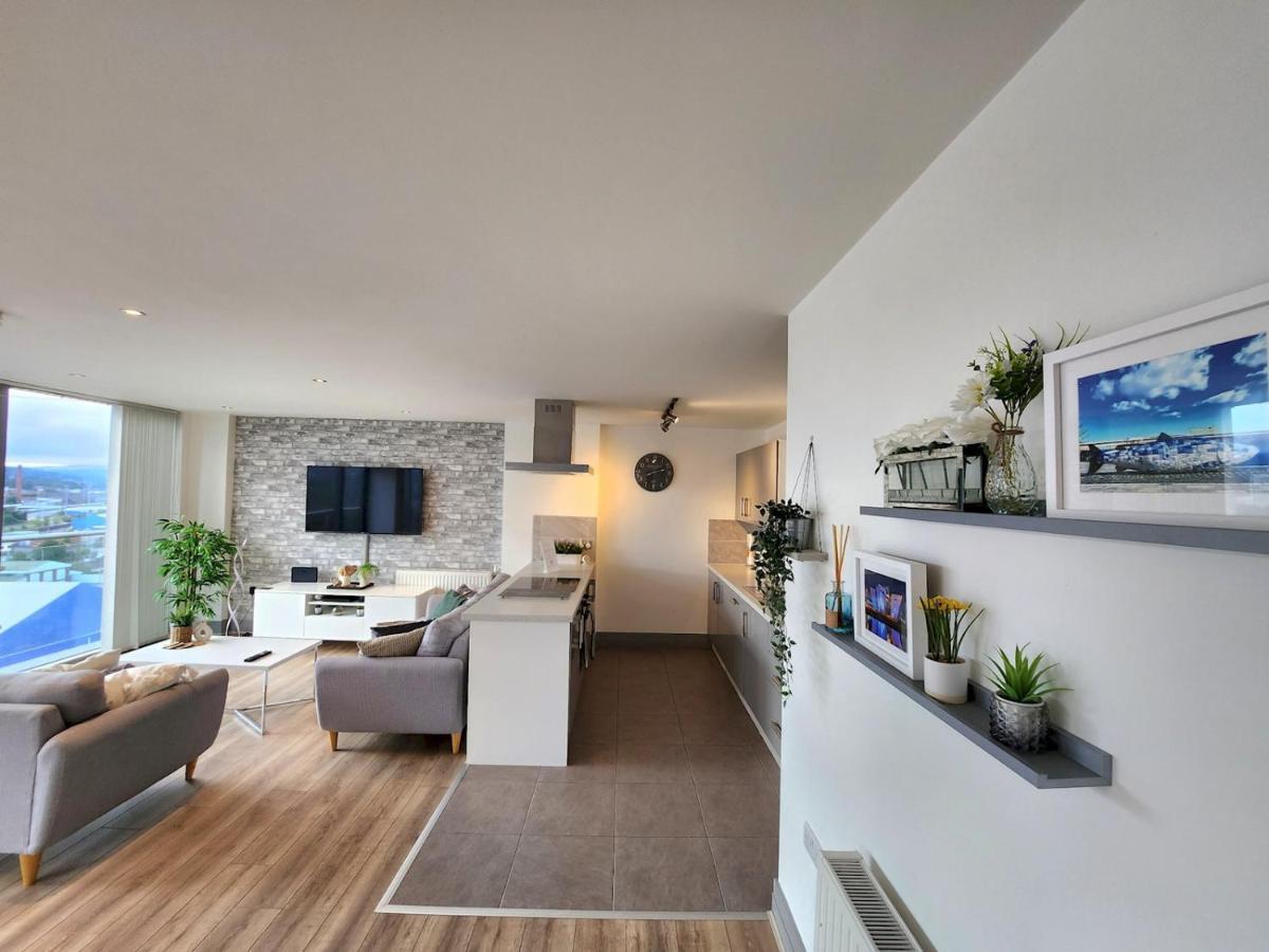 דירות בלפסט Pass The Keys Stunning Penthouse With Balcony Sunset Views מראה חיצוני תמונה